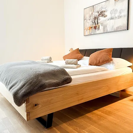 Schoenblick Manuela 11 *