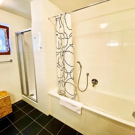 Schoenblick Manuela 11 Apartment *